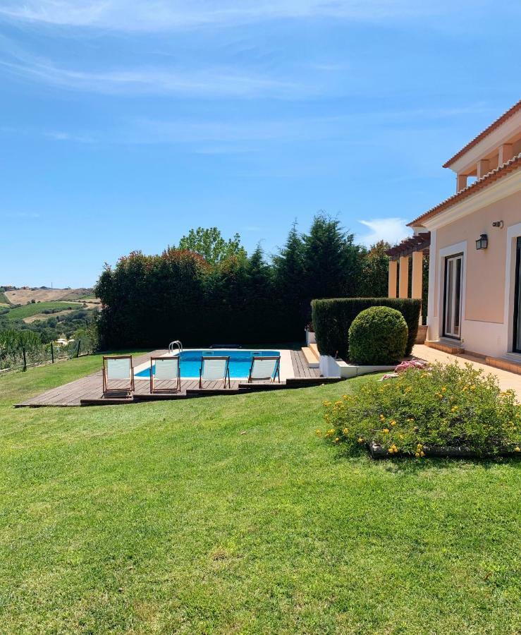 Villa With Swimming Pool In Golf Resort Torres Vedras Buitenkant foto